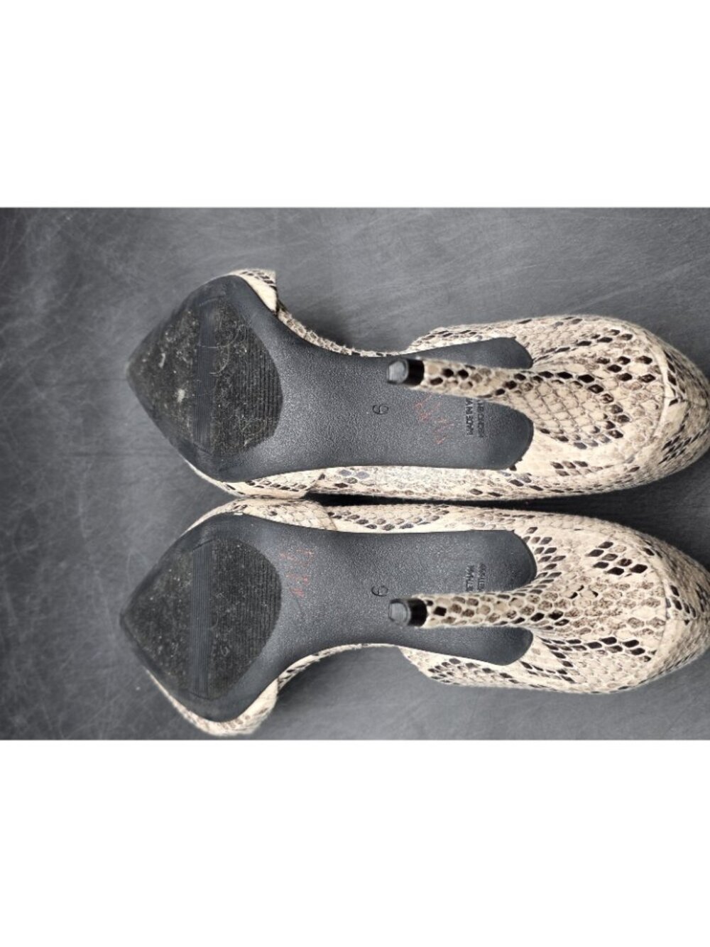 Old Navy Shoes Womens Size 6 Beige Snake Print D'Orsay Pointed Toe Heels Stains - Picture 8 of 11